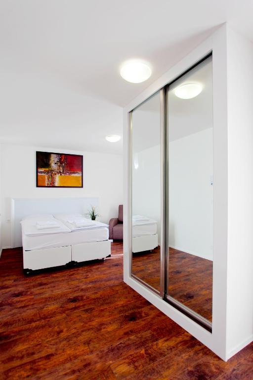 Suite Apartments By Livingdowntown Цюрих Номер фото
